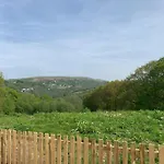 Three Bed Static Caravan With Fantastic Views And Hottub