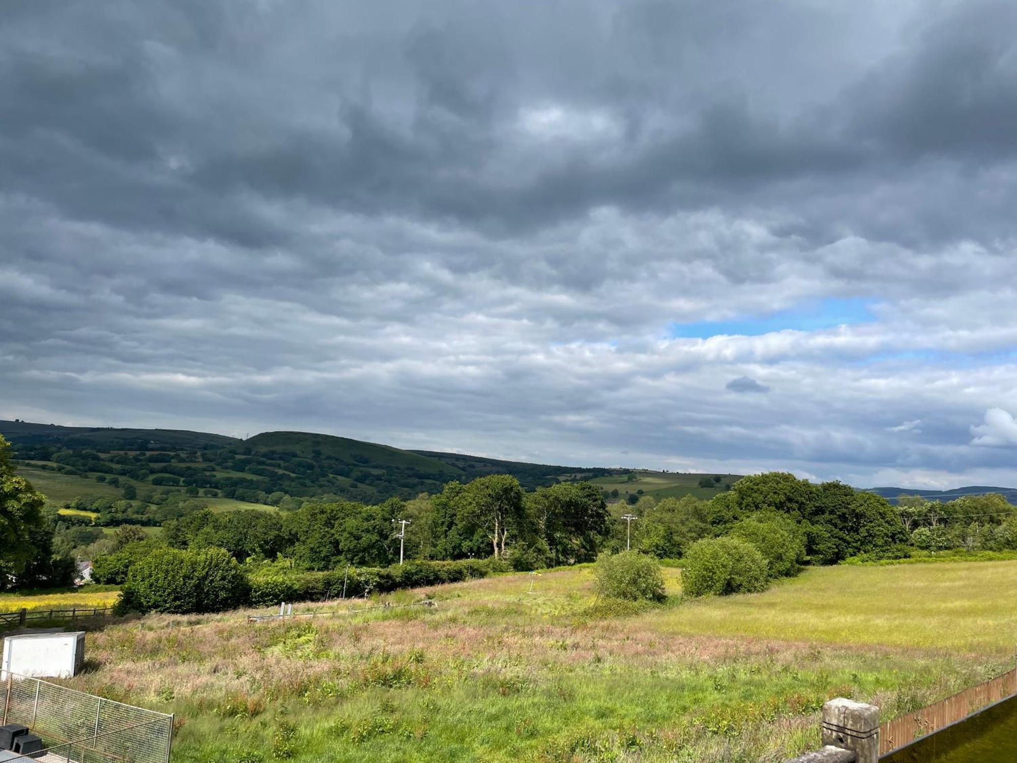Three Bed Static Caravan With Fantastic Views And Hottub Holiday home